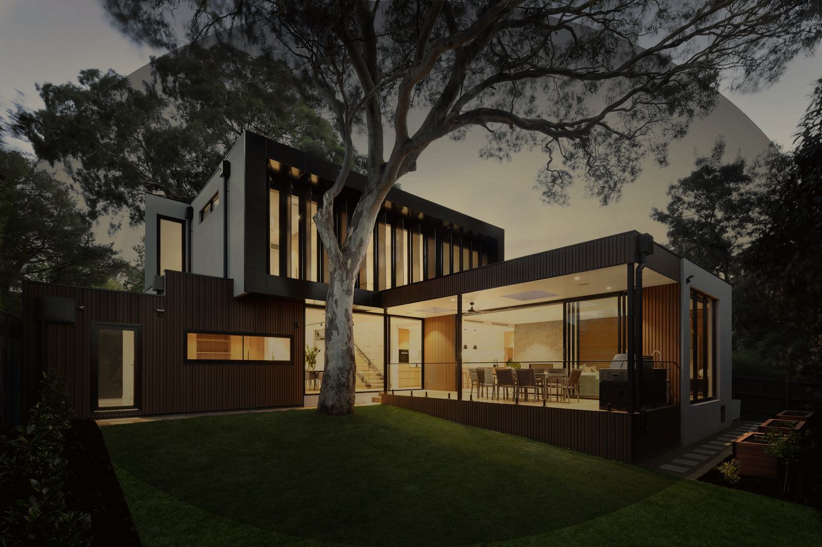 Arquitetura contemporânea ao anoitecer